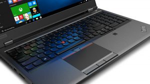 77 - Computer Center Profesjonaliści zajmujący się branżą IT bądź inną wymagającą wiedzy i zdolności (jak np. graficy lub bankowcy) muszą posiadać odpowiedni sprzęt